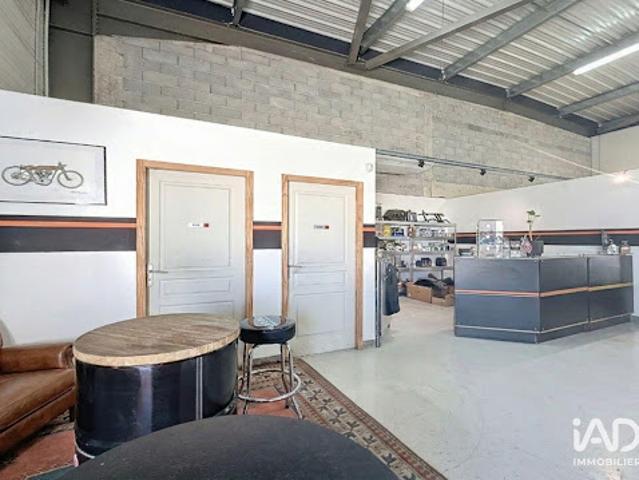 Local Commercial location à ZAC du Plan, Entraigues-sur-la-Sorgue