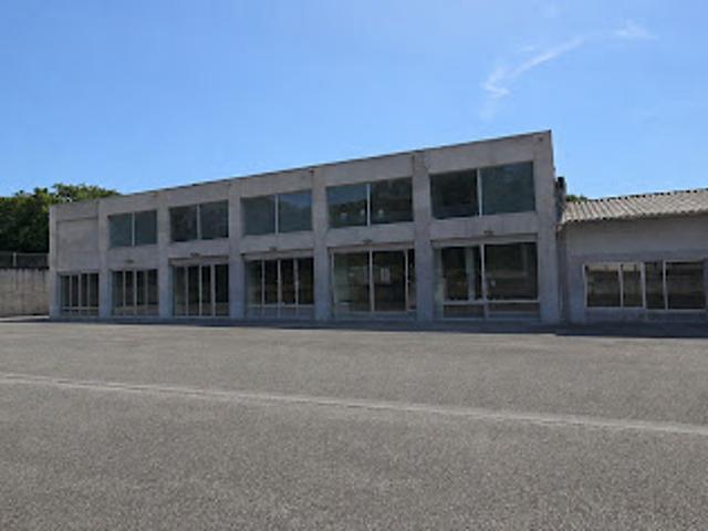 Local Commercial location à Aubignan, Vaucluse