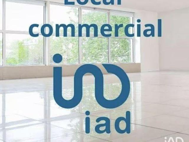 Local Commercial location à Senlis, Chantilly