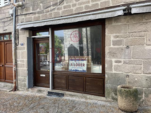 Local Commercial location à Ussel, Egletons