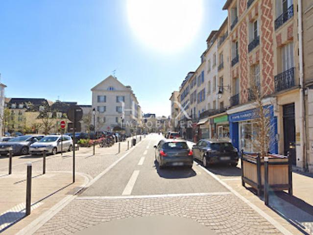 Local Commercial location à Saint-Germain-en-Laye