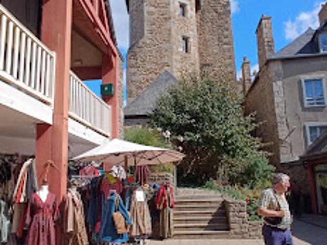 Local Commercial location à Dinan, Bretagne
