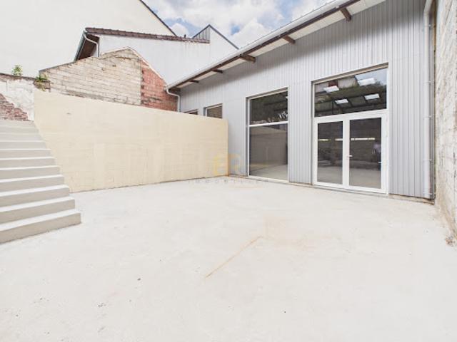 Local Commercial location à Bobigny, Vaux-montreuil