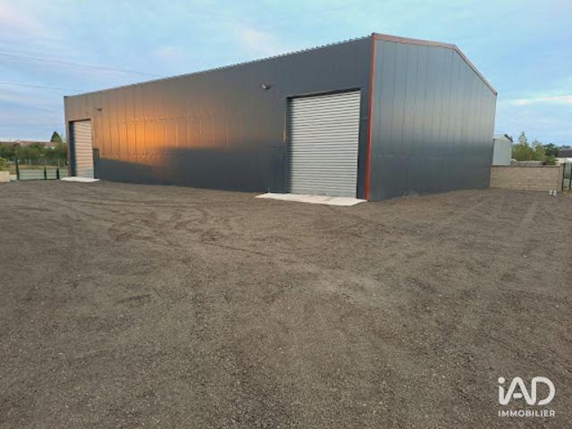 Local Commercial location à Merlange, Saint-Germain-Laval