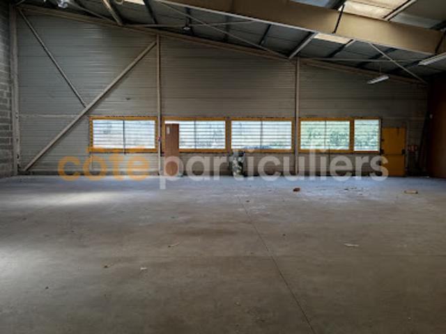 Local Commercial location à Cholet