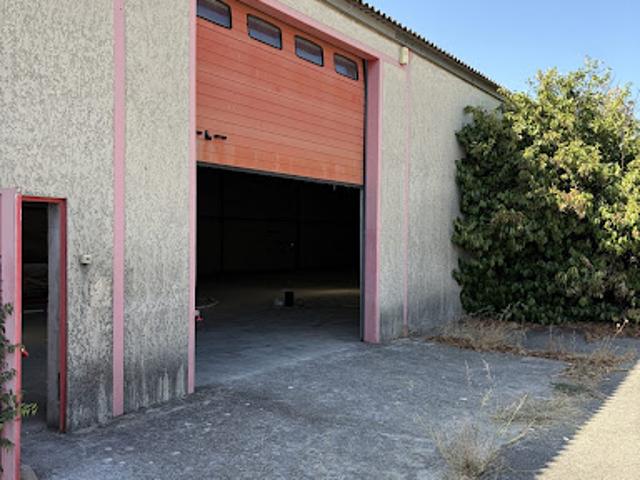 Local Commercial location à Miramas, Bouches-du-Rhône