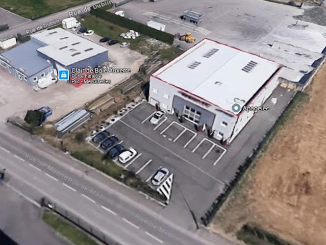 Local Commercial location à Auxerre, Monéteau