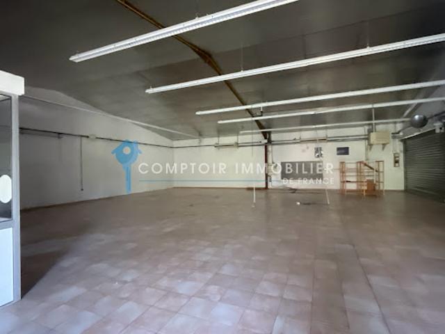 Local Commercial location à Apt, Cavaillon