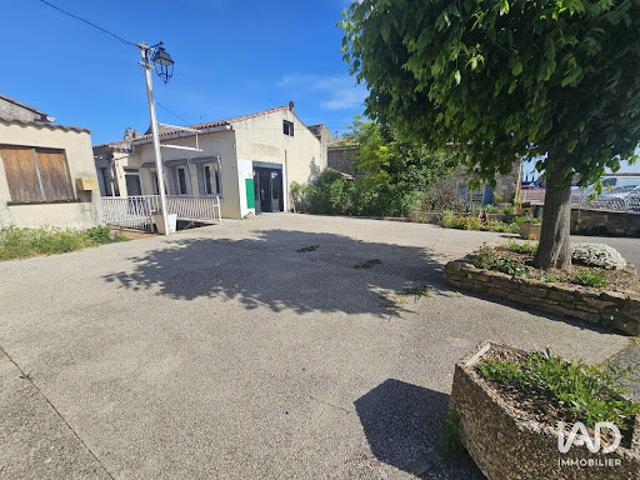 Local Commercial location à Nîmes, Saint-julien-de-peyrolas