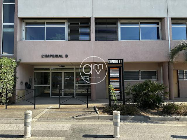 Local Commercial location à Arrondissement de Toulon, Toulon