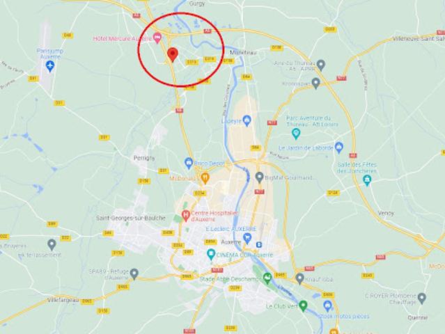 Local Commercial location à Auxerre, Monéteau