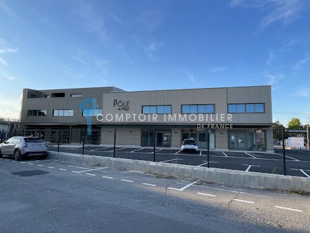 Local Commercial location à Avignon, Le Thor