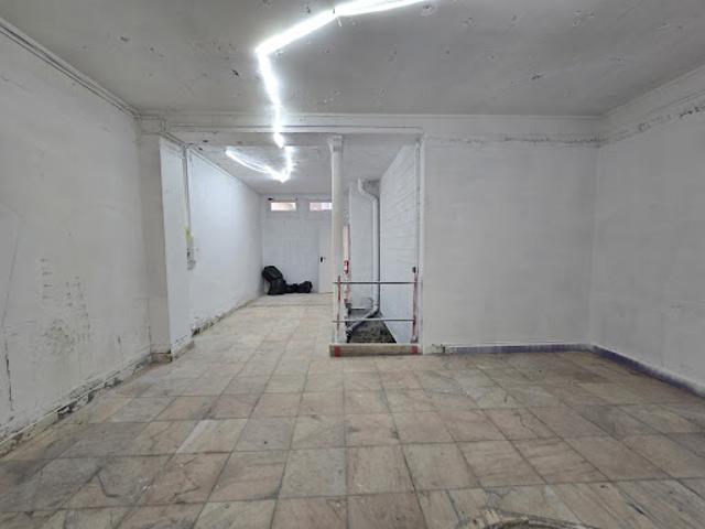 Local Commercial location à Paris, Île-de-France