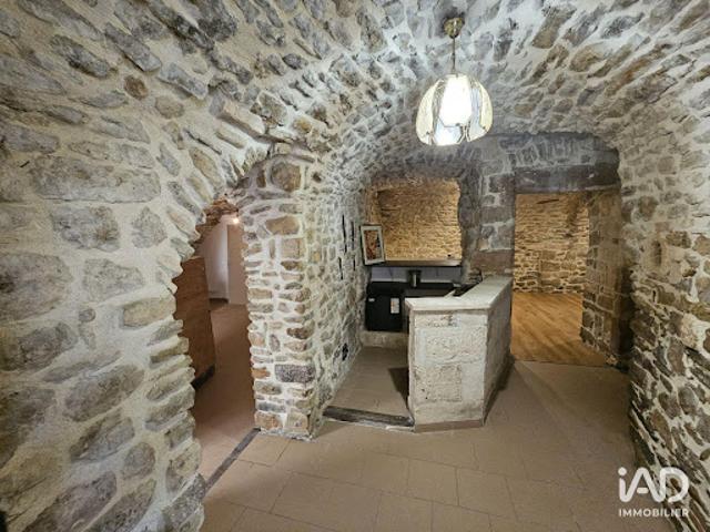 Local Commercial location à Nîmes, Saint-julien-de-peyrolas