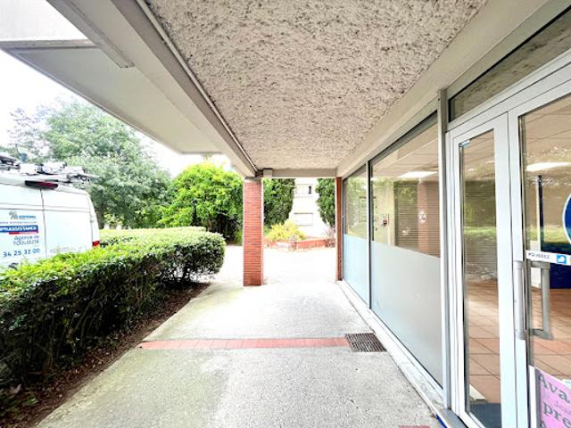Local Commercial location à Toulouse, Blagnac
