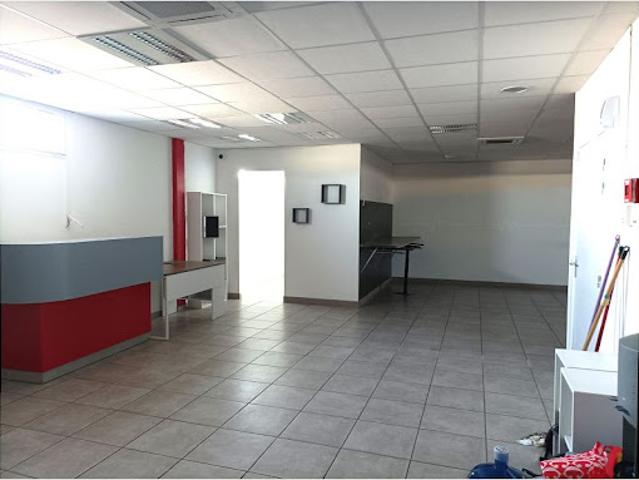 Local Commercial location à Alès