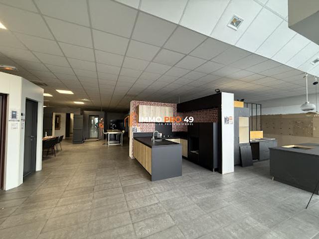 Local Commercial location à Cholet