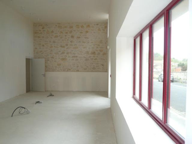 Local Commercial location à Cognac, Bourg-charente