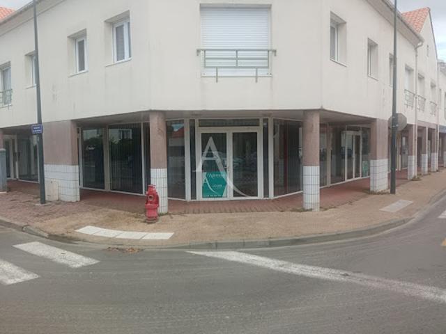 Local Commercial location à Les Sables-d'Olonne, Challans