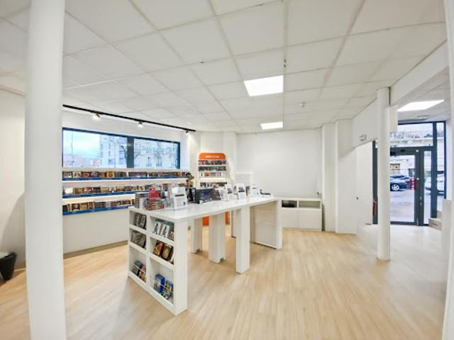 Local Commercial location à Paris, Île-de-France