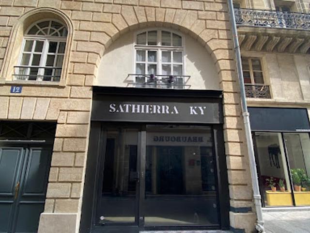 Local Commercial location à Paris, Île-de-France