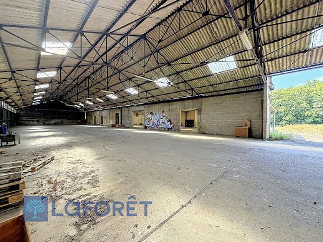Local Commercial location à Bernay, Breteuil
