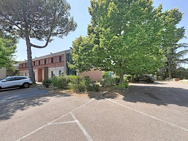Local Commercial location à Aix-en-Provence, Les Pennes-mirabeau