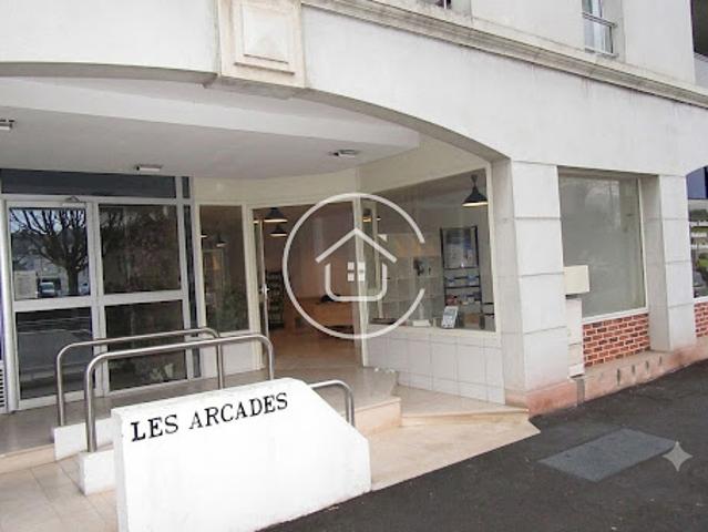 Local Commercial location à Vendôme