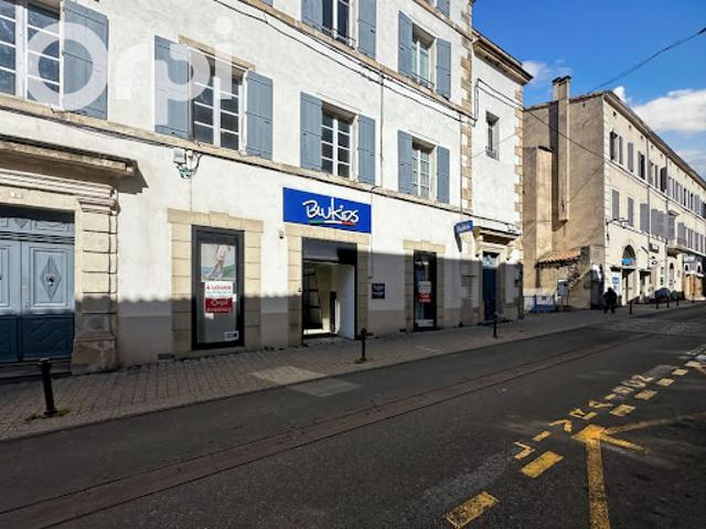 Local Commercial location à Largentière, Aubenas