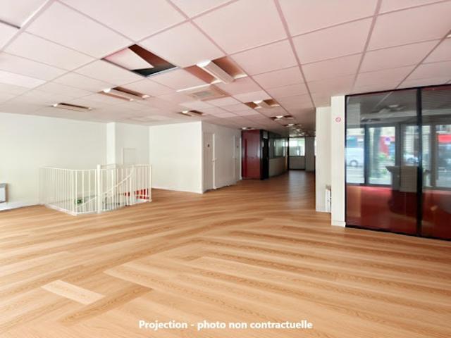 Local Commercial location à Paris, Île-de-France