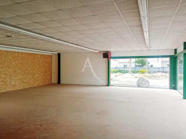Local Commercial location à Les Sables-d'Olonne, Saint-christophe-du-ligneron