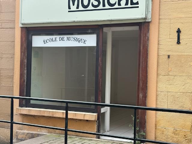 Local Commercial location à Roanne, Chandon