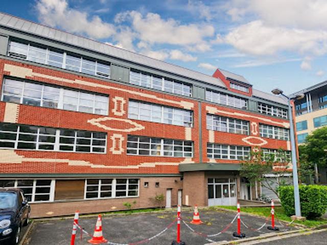 Local Commercial location à Nanterre, Courbevoie