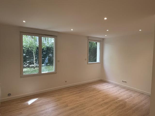 Local Commercial location à Senlis, Chantilly