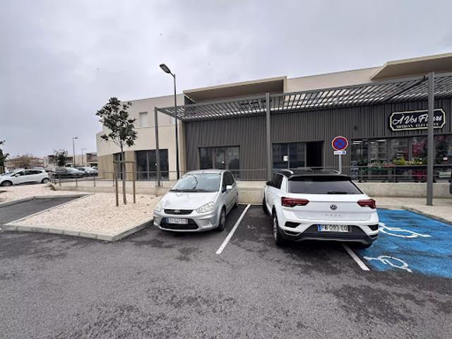 Local Commercial location à Perpignan, Saint-estève