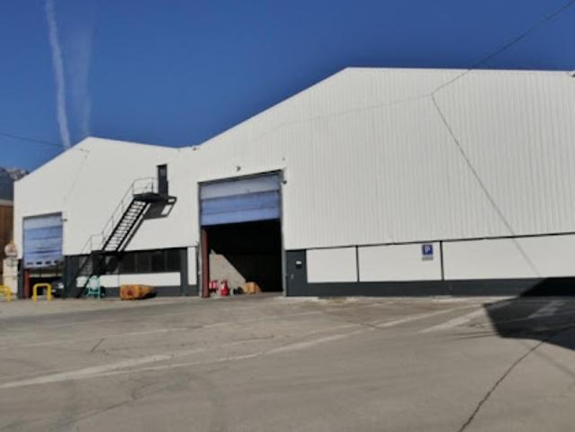 Local Commercial location à Grenoble, Le Cheylas