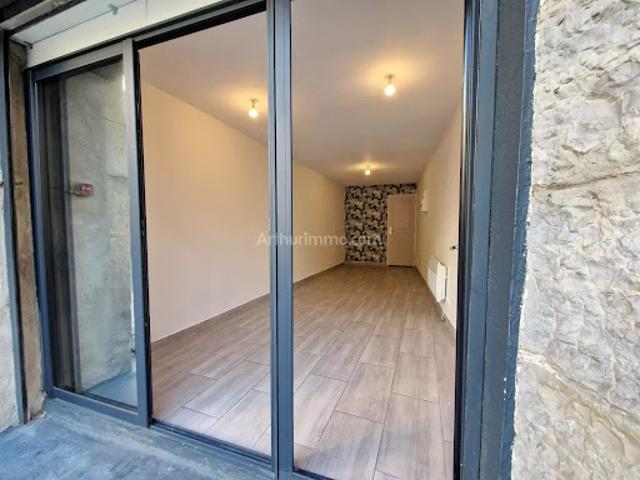 Local Commercial location à Arrondissement de Draguignan, Draguignan