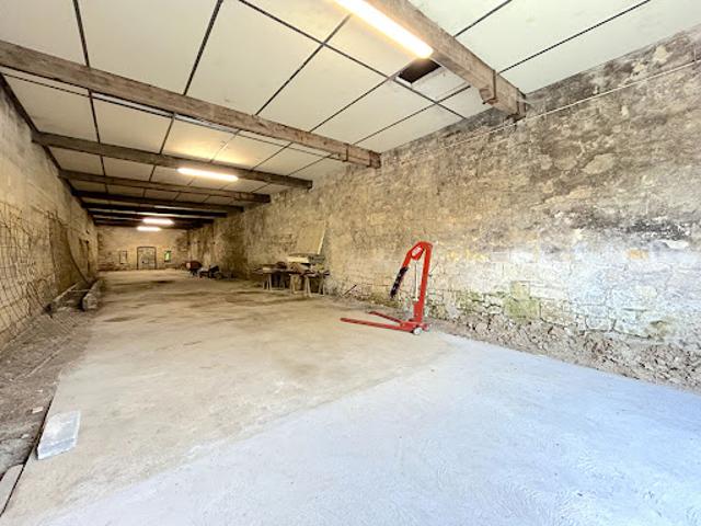 Local Commercial location à Bordeaux, Nouvelle-Aquitaine