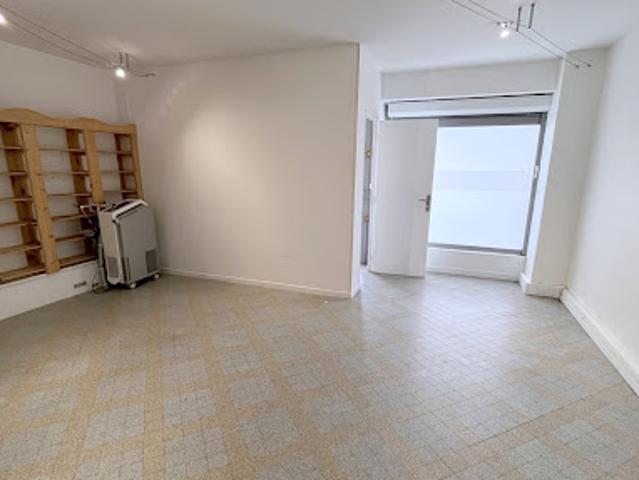 Local Commercial location à Dreux, Abondant