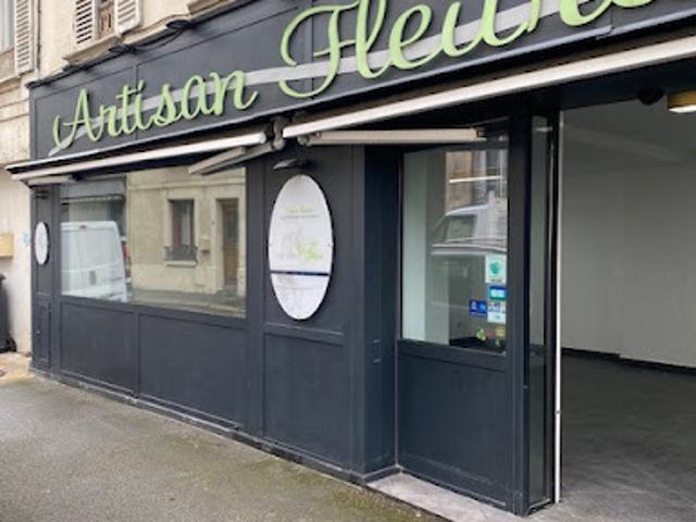 Local Commercial location à Pontoise, Chars