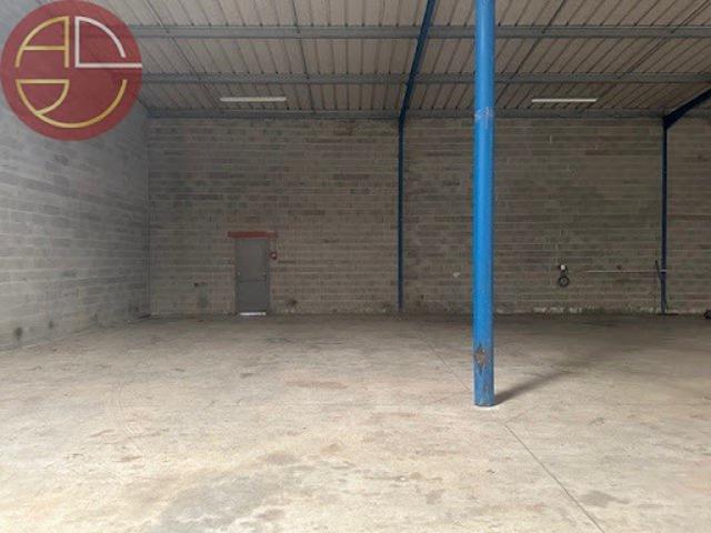 Local Commercial location à Toulouse, Colomiers