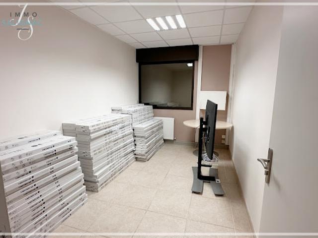Local Commercial location à Bourg-en-Bresse, Bourg-en-bresse