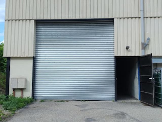 Local Commercial location à Grenoble, Saint-vincent-de-mercuze