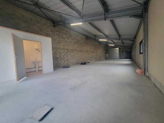 Local Commercial location à Senlis, Nogent-sur-oise