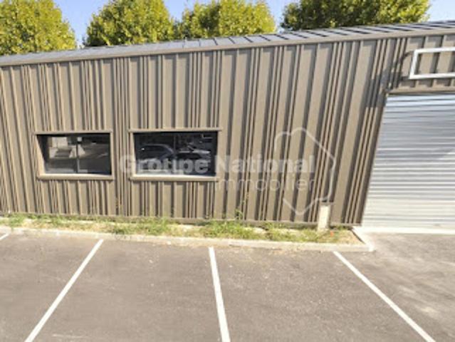 Local Commercial location à Nîmes
