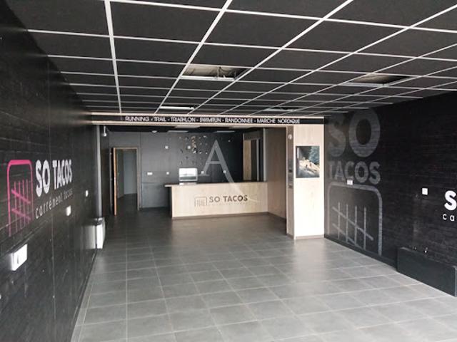 Local Commercial location à Les Sables-d'Olonne, Challans