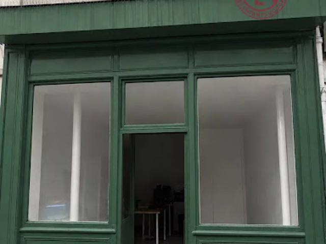 Local Commercial location à Paris, Île-de-France