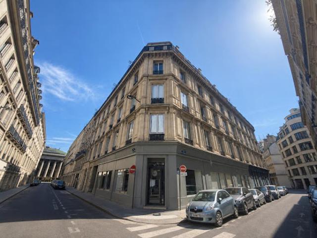 Local Commercial location à Paris, Île-de-France
