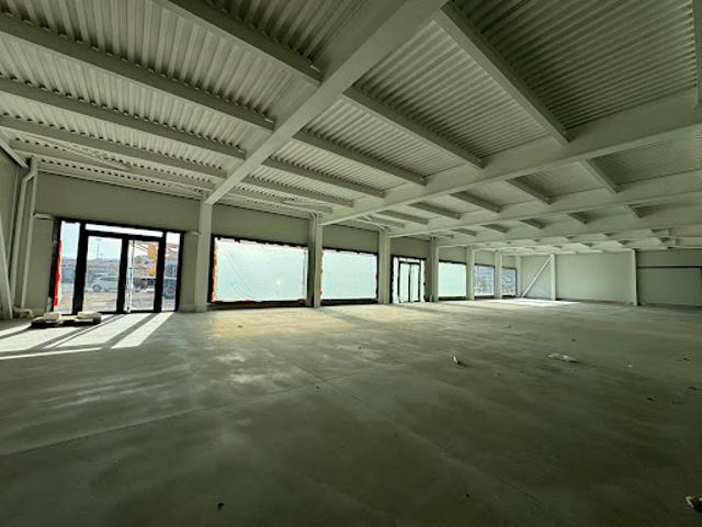 Local Commercial location à Brignoles, Le Luc