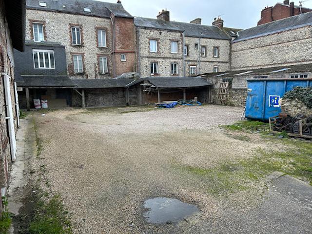 Local Commercial location à Le Havre, Fécamp